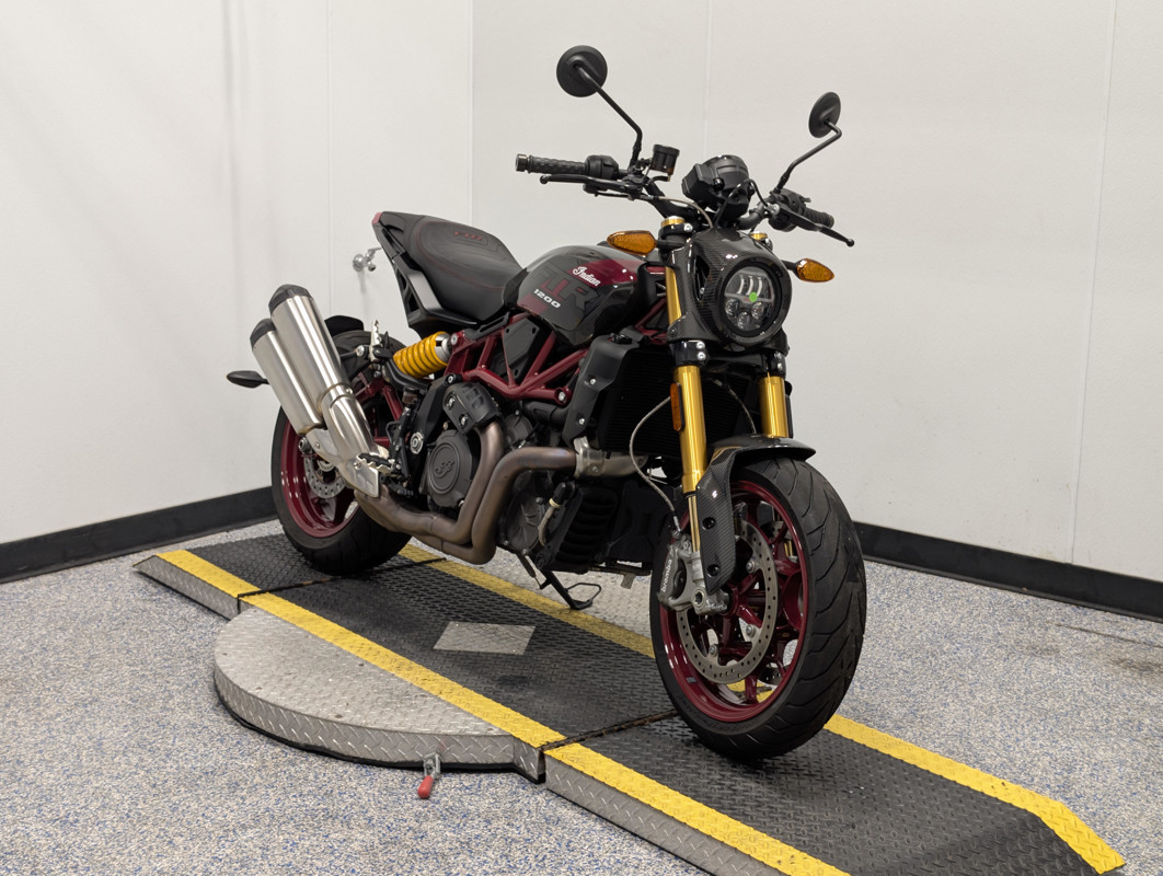 FTR R Carbon