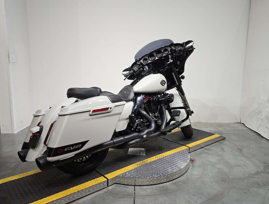 CVO® Street Glide®