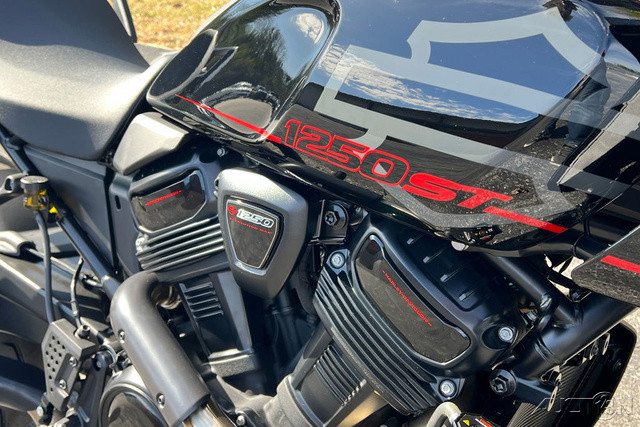 Pan America® 1250 ST