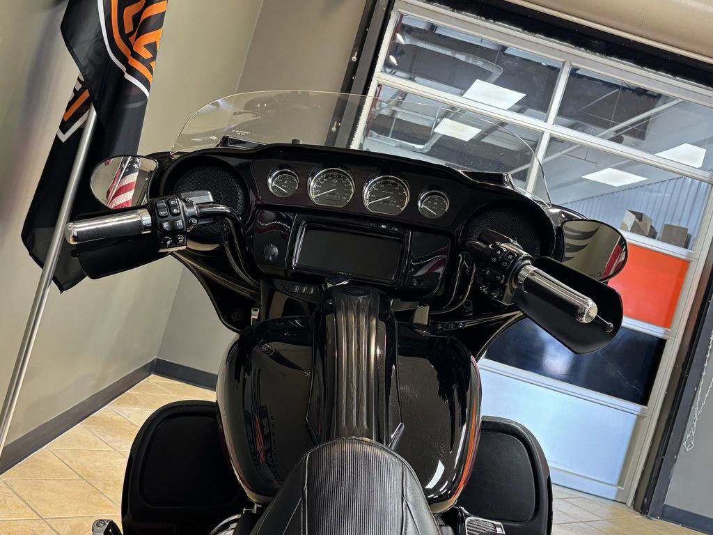 CVO® Street Glide®