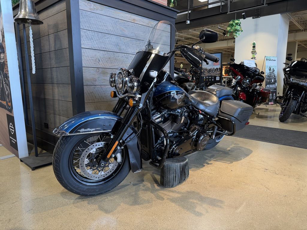 Softail® Heritage Classic 114 115th Anniversary