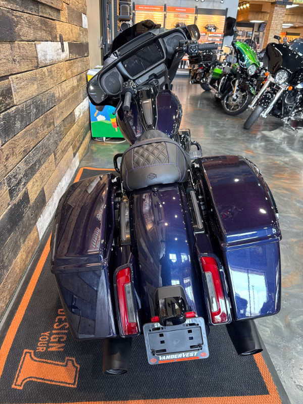 Street Glide®