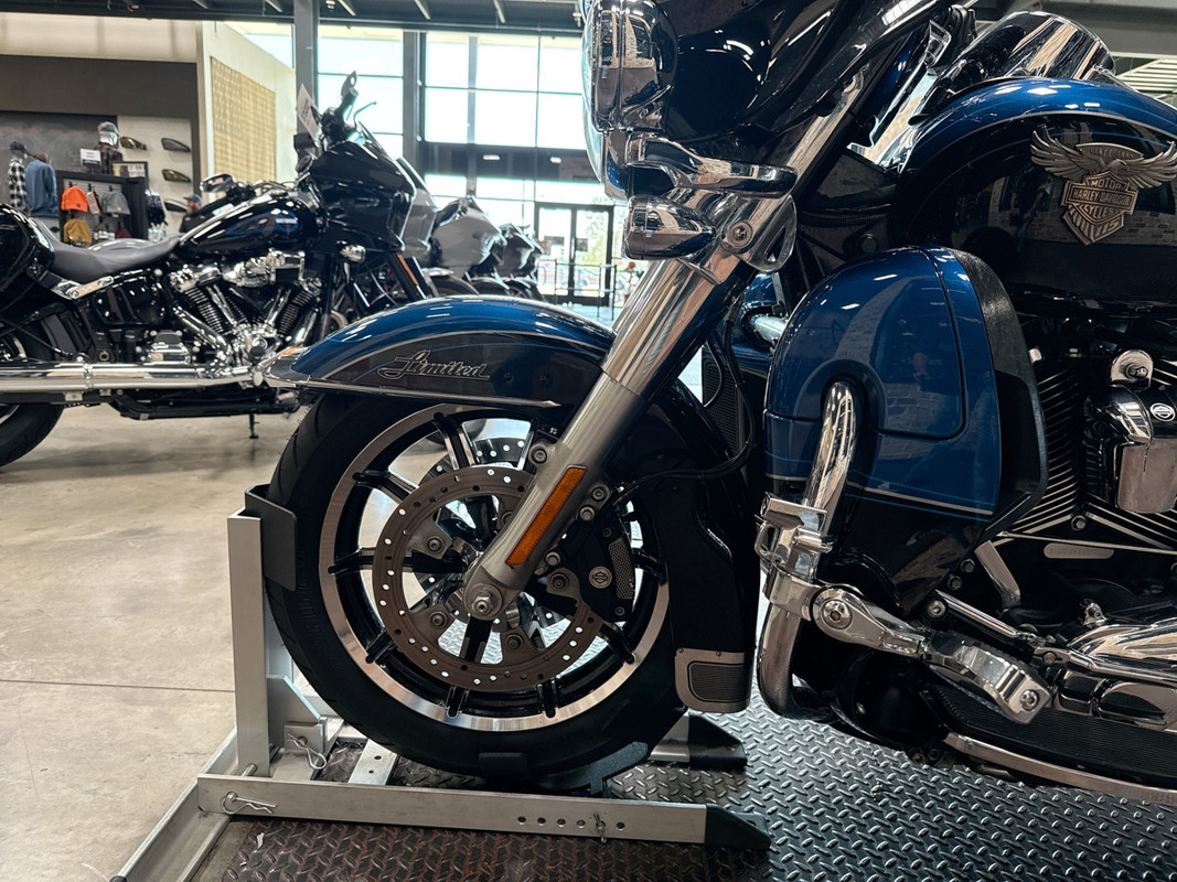 Electra Glide® Ultra® Limited 115th Anniversary