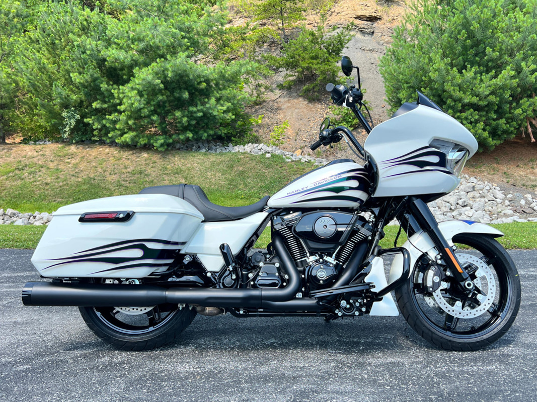 Road Glide®