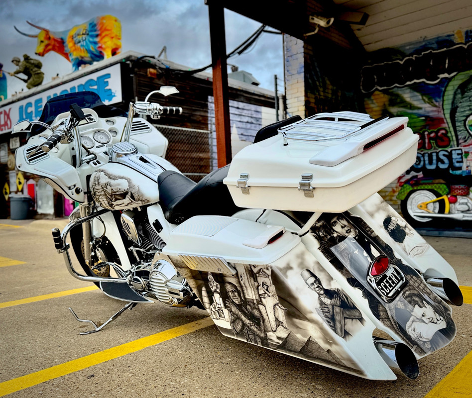 CVO™ Road Glide® Ultra