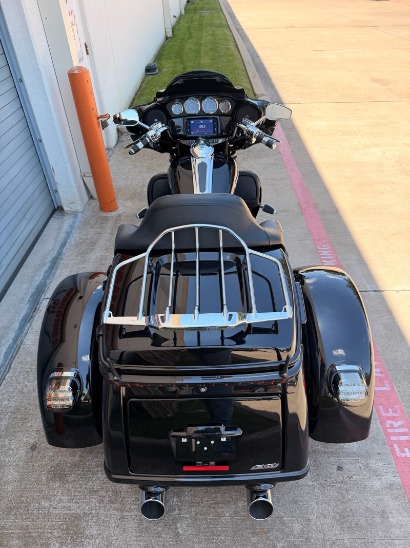 CVO Tri Glide® Ultra