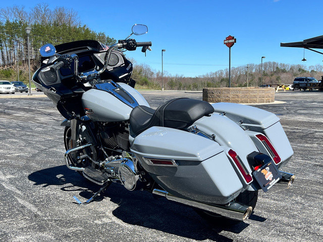 Road Glide®