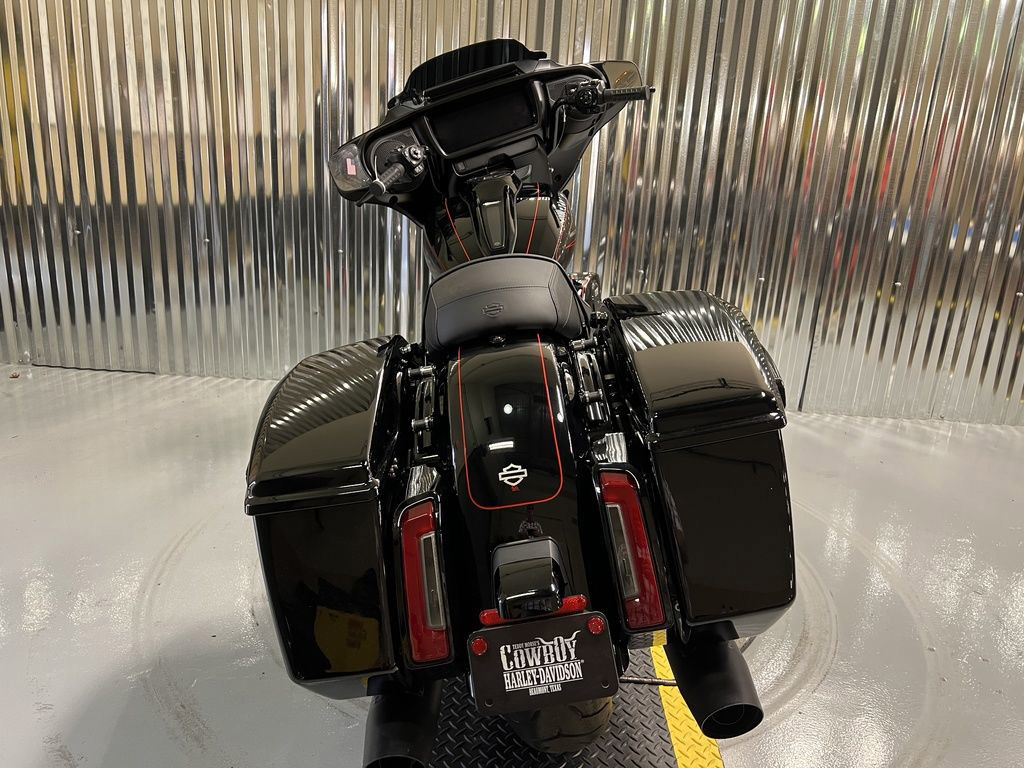Street Glide®