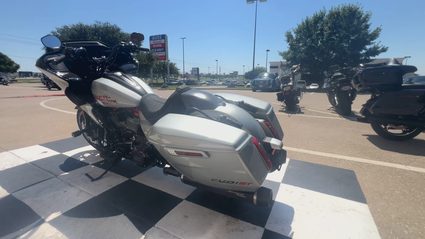 CVO® Road Glide® ST