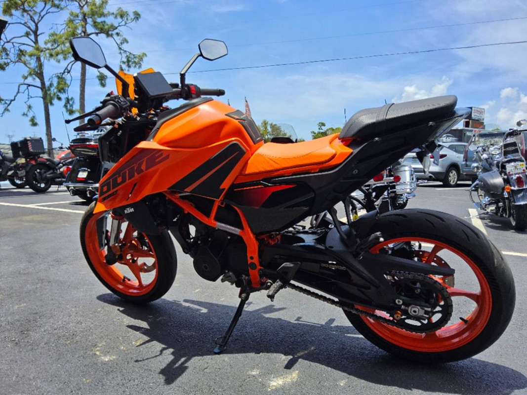 390 Duke