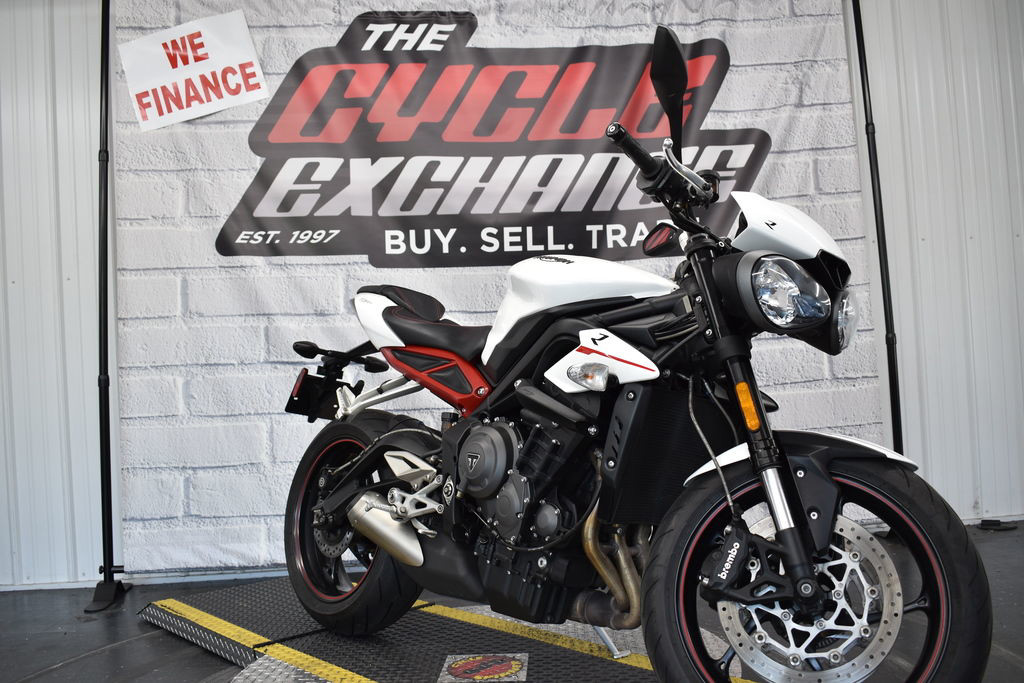 Street Triple R