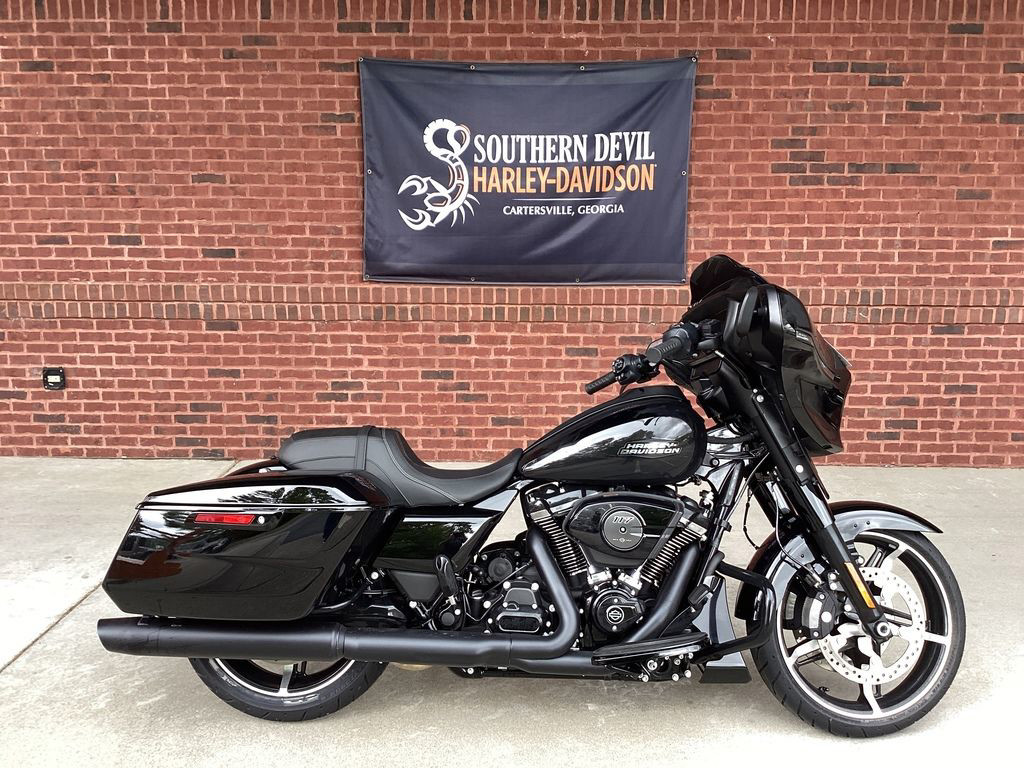 Street Glide®