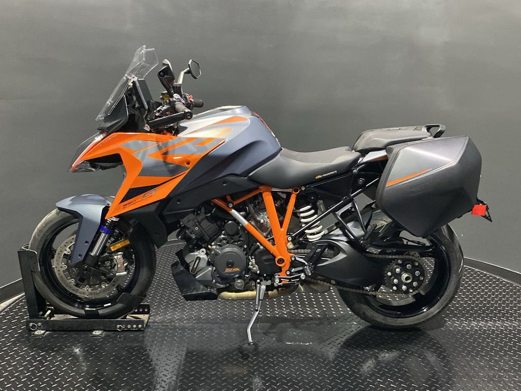 1290 Super Duke GT