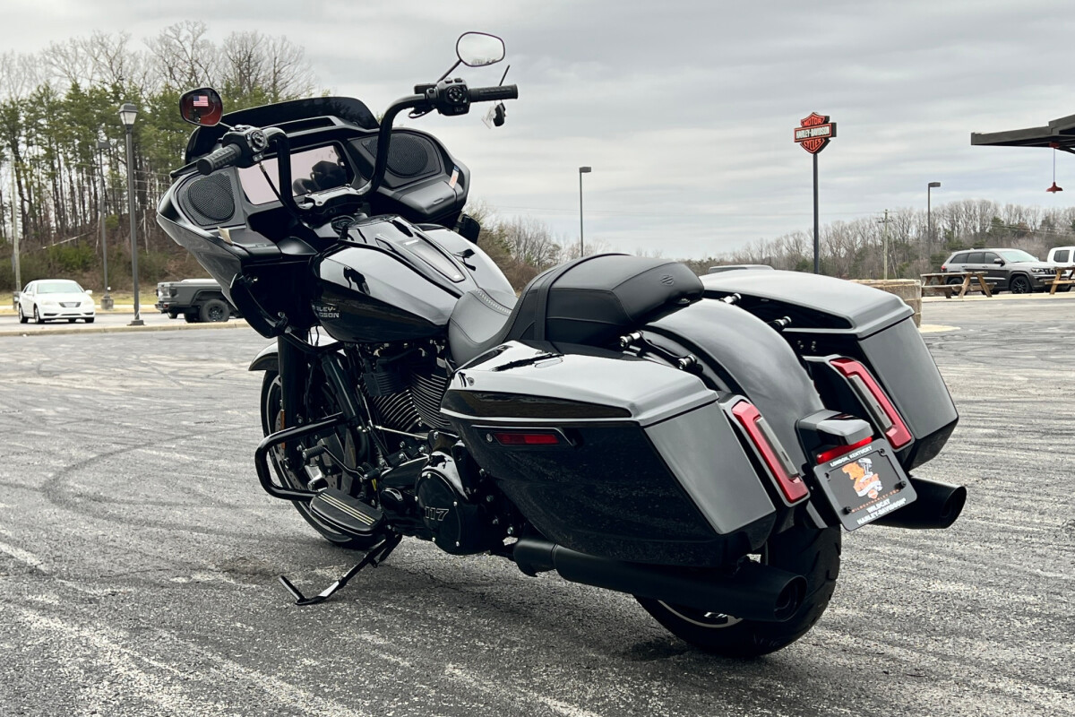 Road Glide®