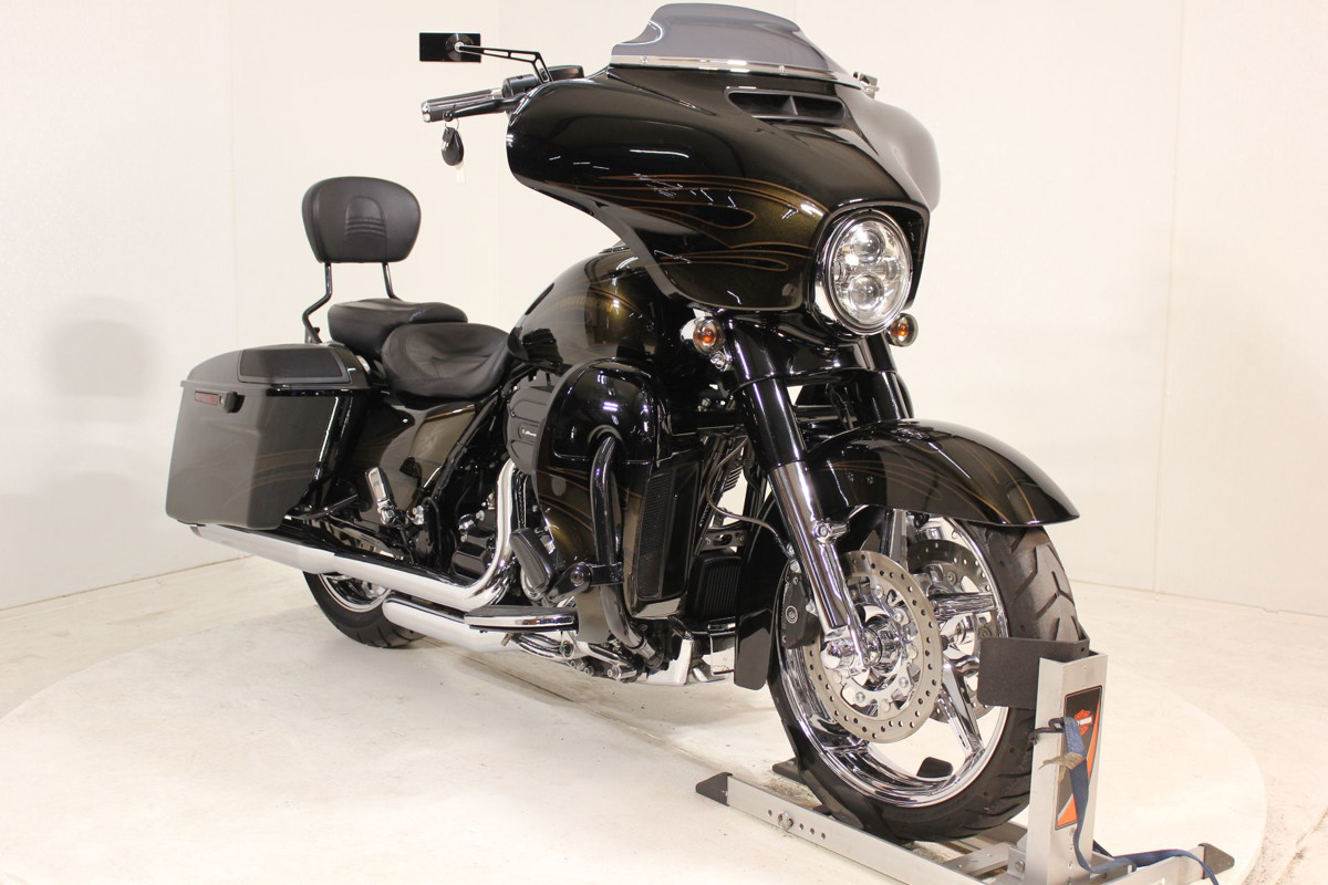 CVO® Street Glide®