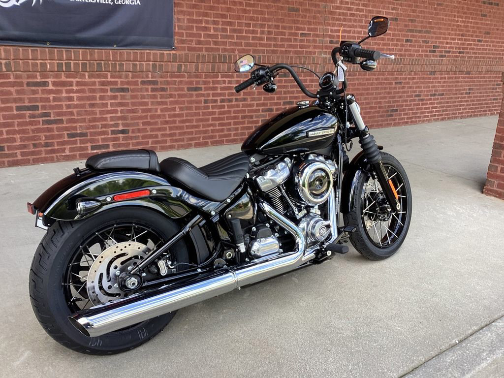 Street Bob®