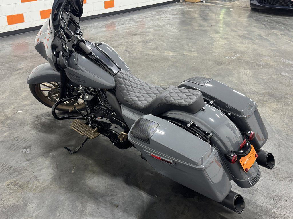 Street Glide® ST