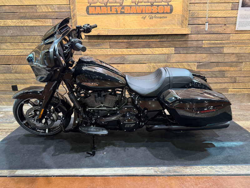 Street Glide®