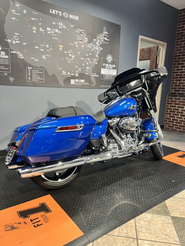 Street Glide®