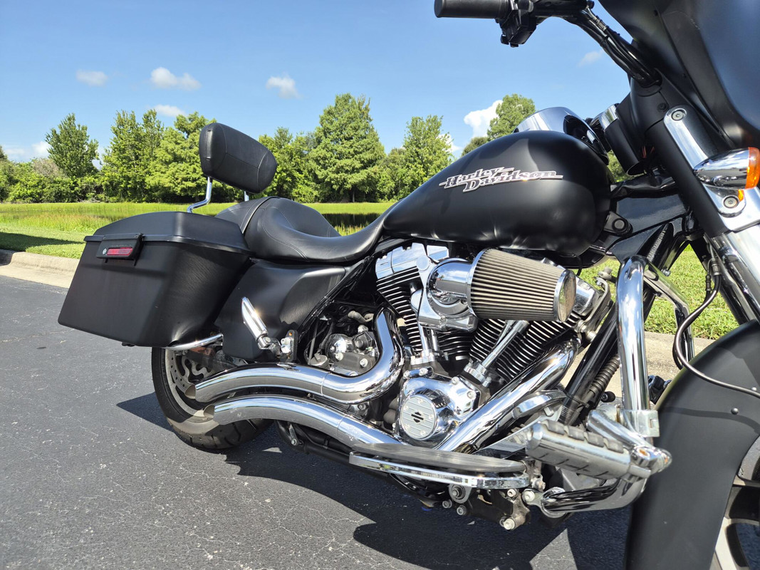 Street Glide®