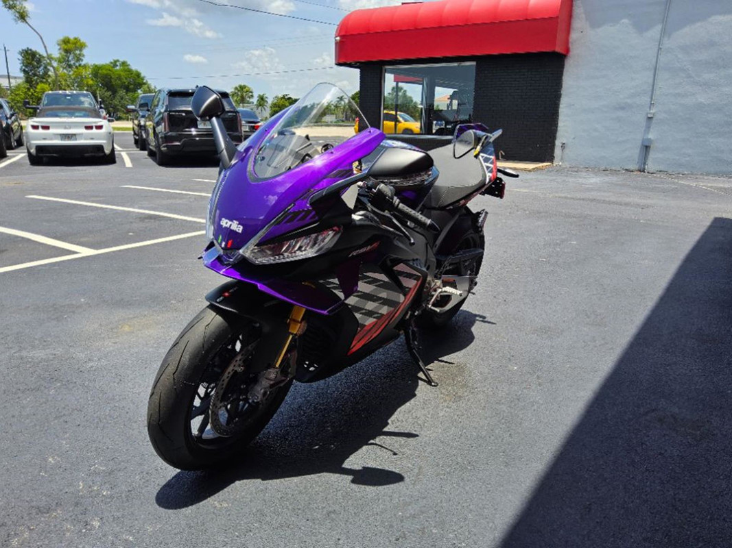 RSV4 1100