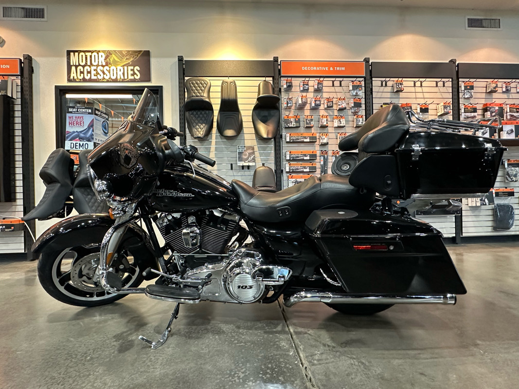 Street Glide®