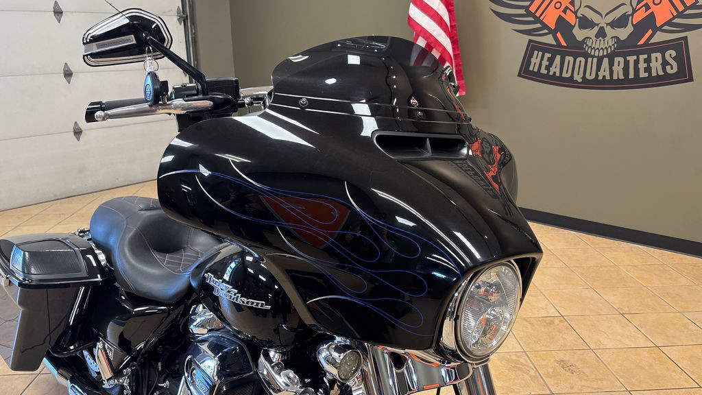 Street Glide®
