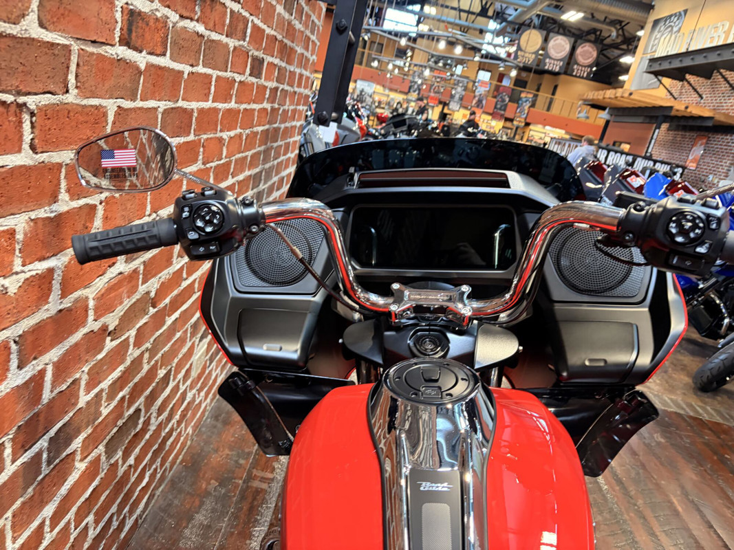 Road Glide®