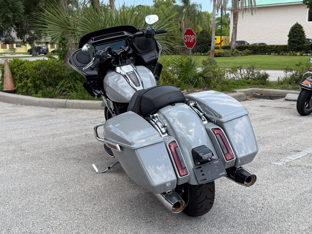 Road Glide®