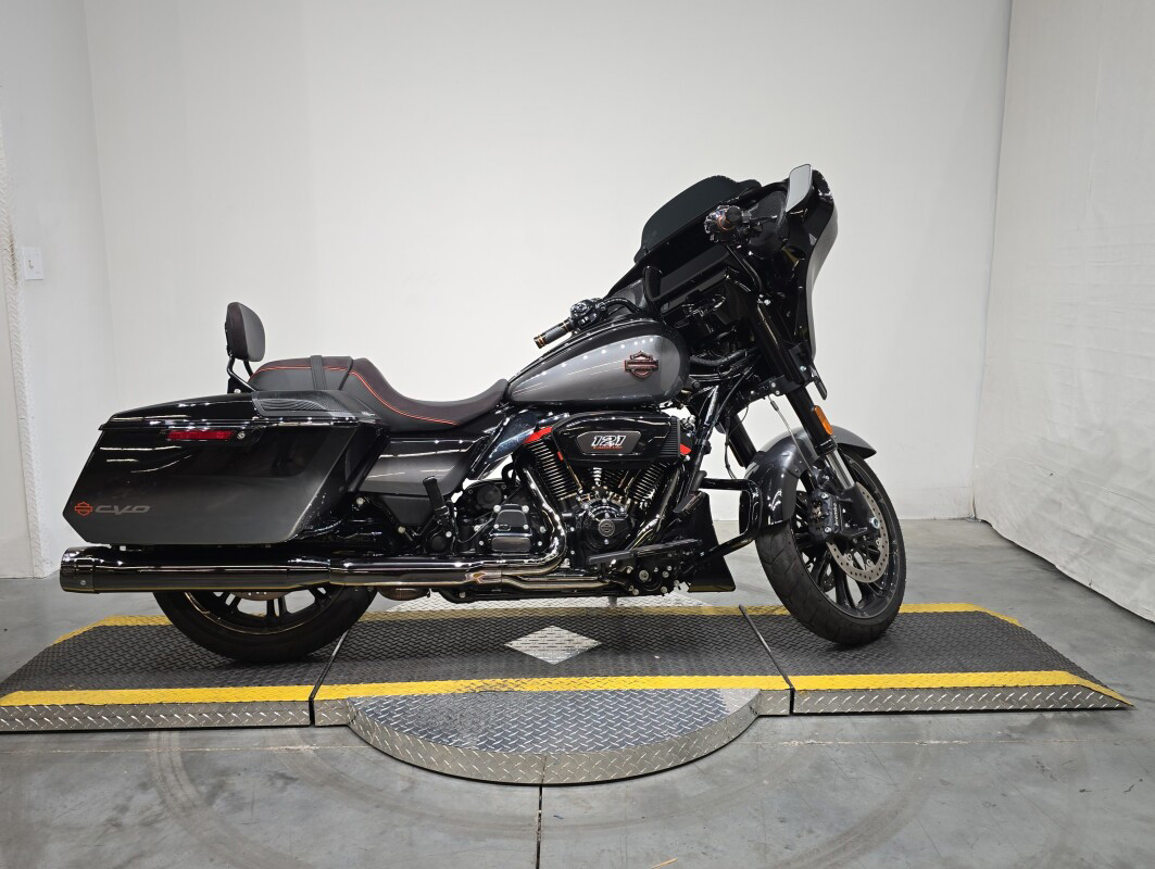 CVO® Street Glide®
