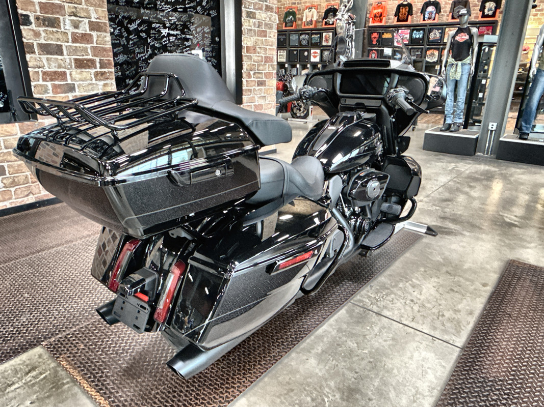 Street Glide® Ultra