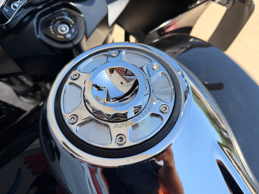 Road Glide®