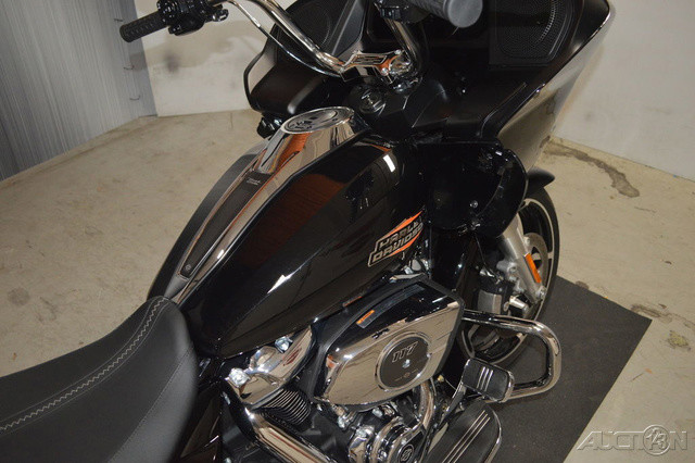 Road Glide®