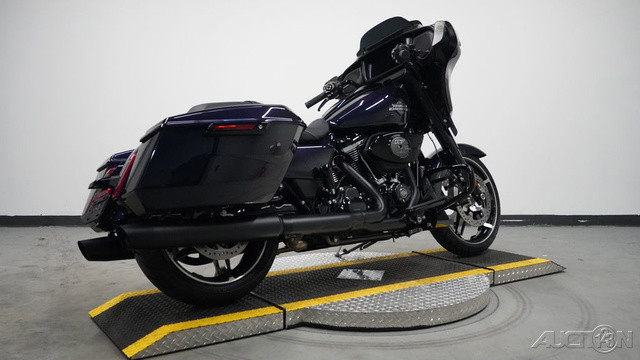 Street Glide®