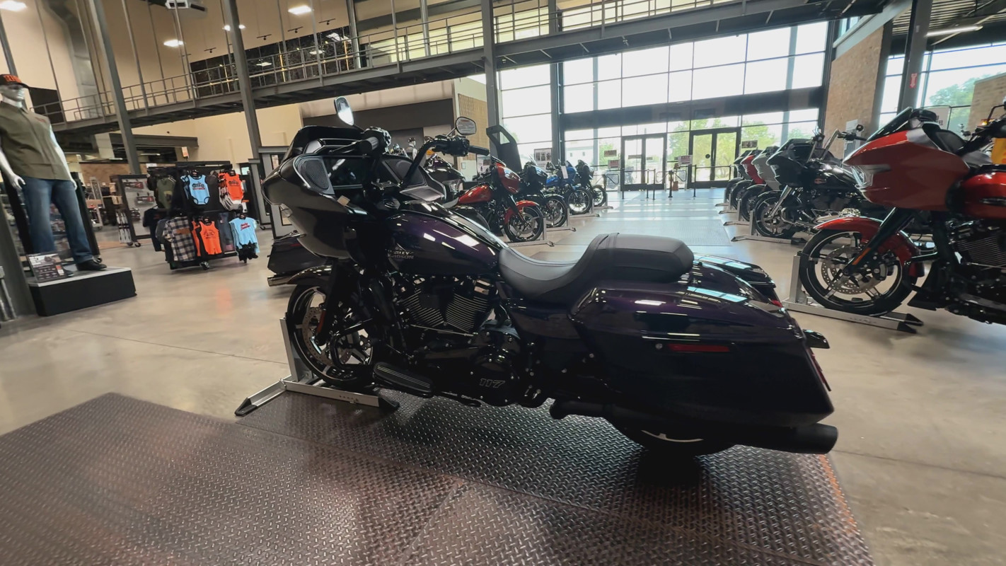 Road Glide®