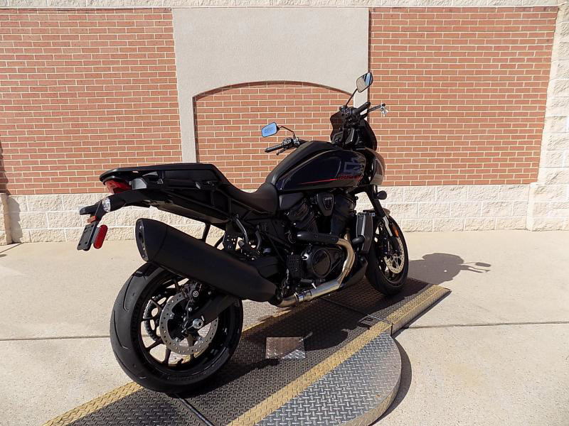 Pan America® 1250 ST