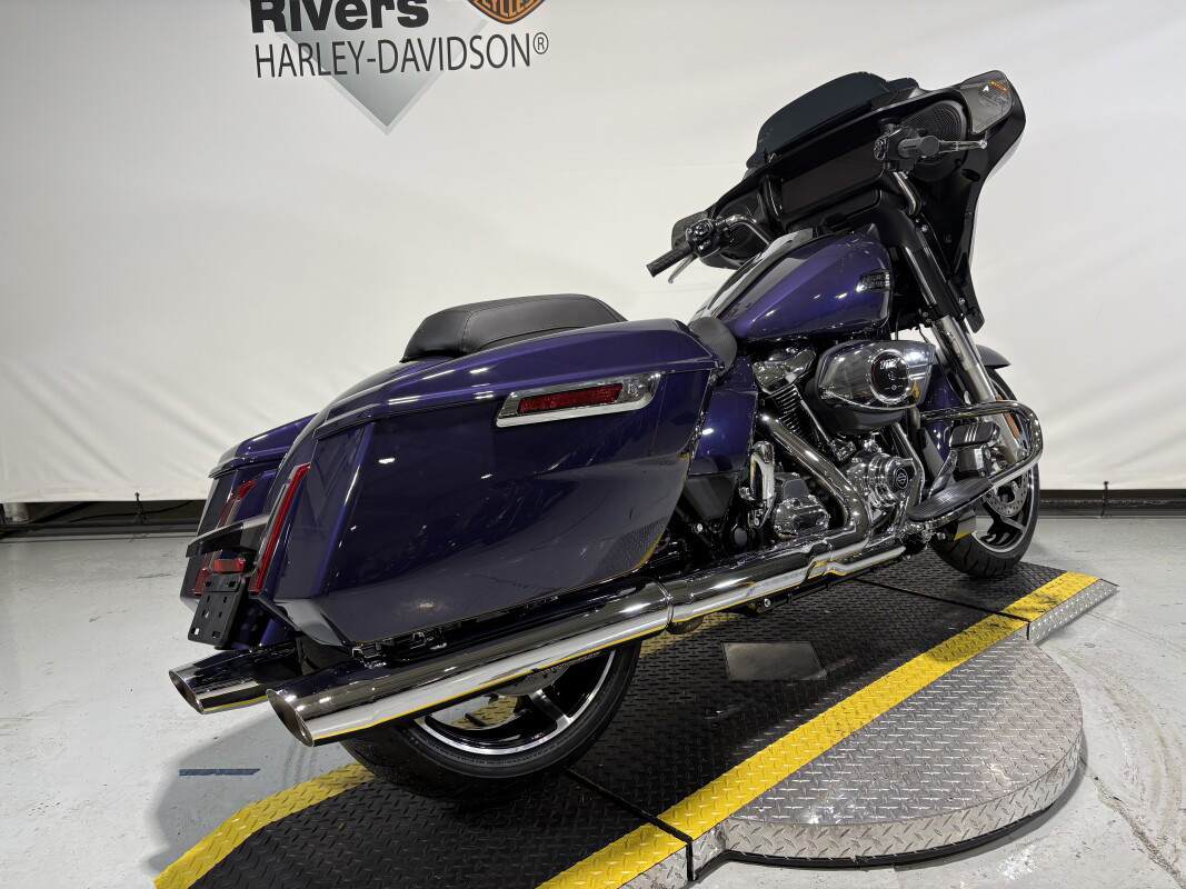 Street Glide®
