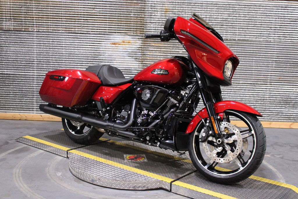 Street Glide®