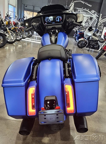 Street Glide®