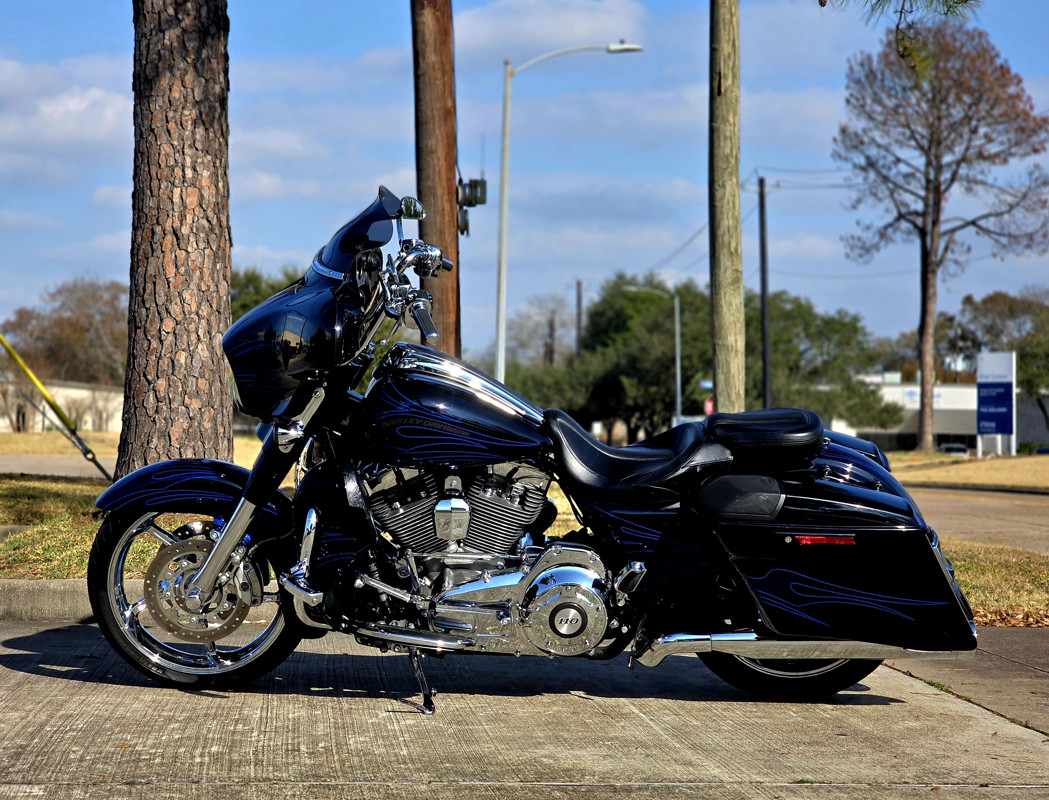 CVO® Street Glide®
