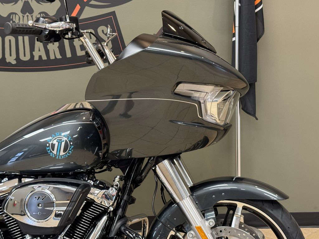Road Glide®