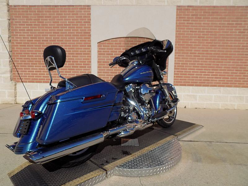 Street Glide®