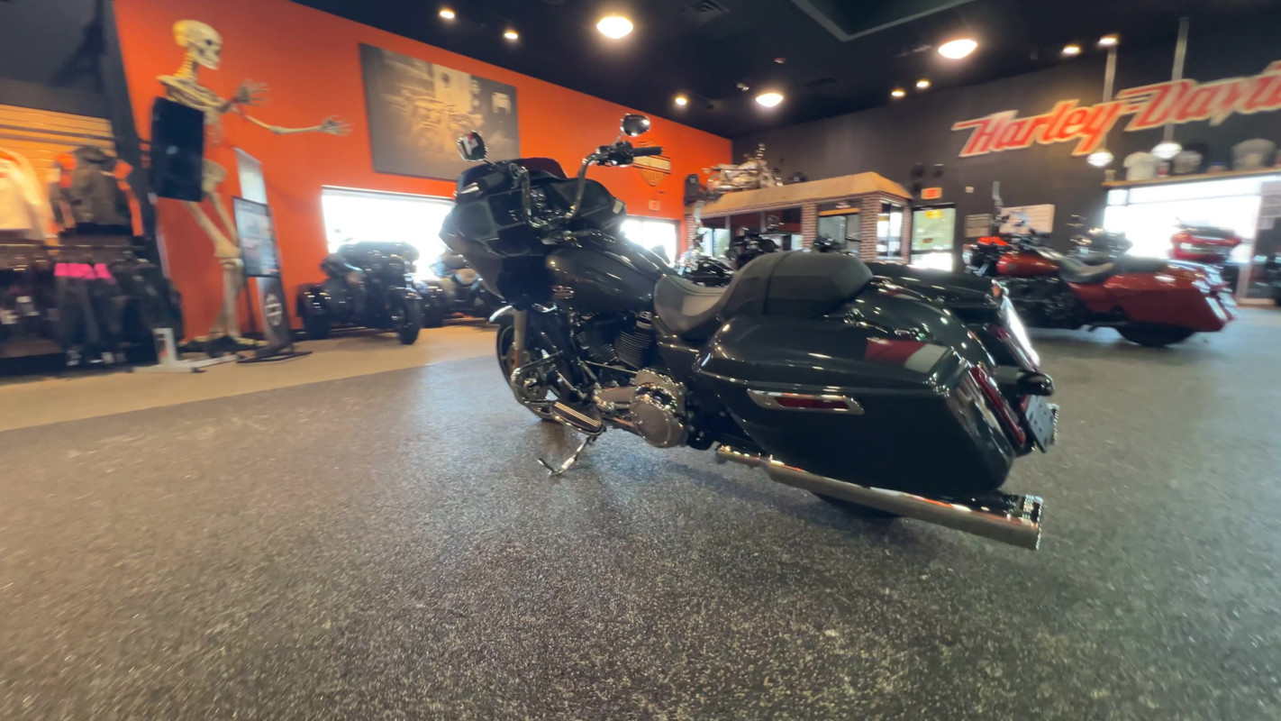 Road Glide®
