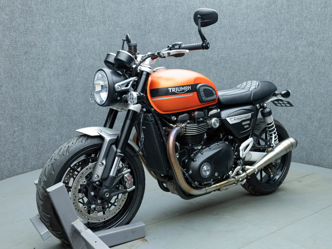 Speed Twin