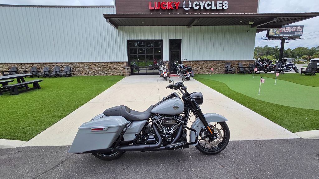 Road Glide®