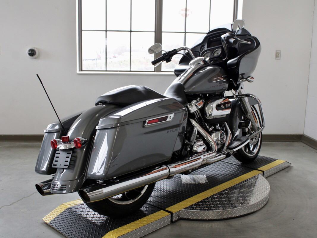 Road Glide®