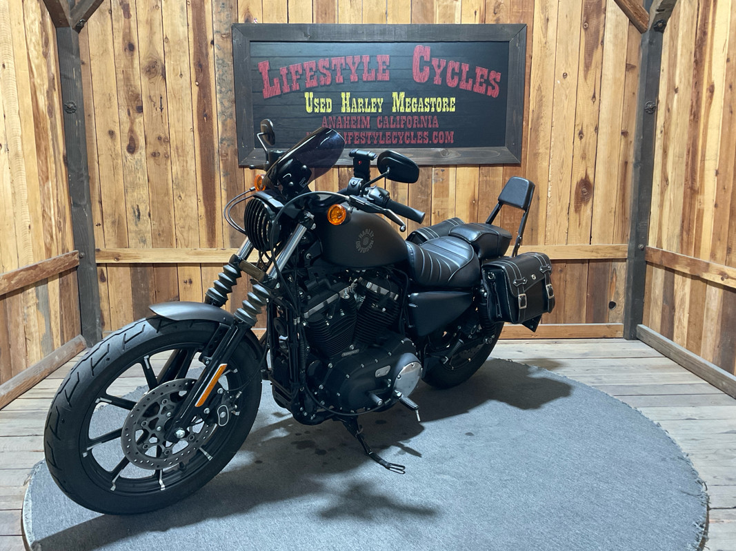 Iron 883®