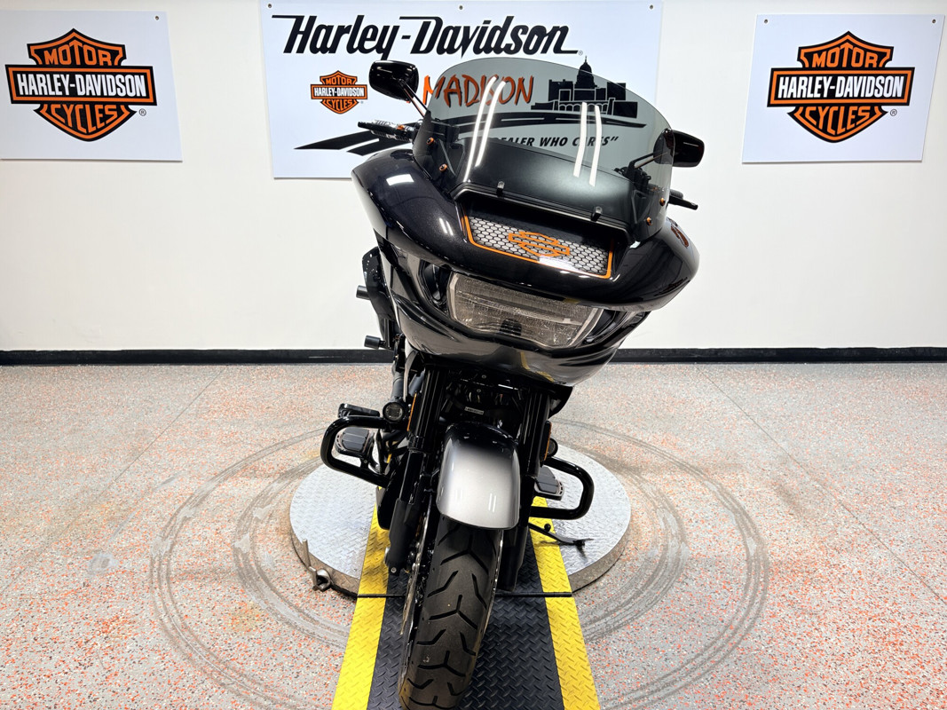 CVO® Road Glide®