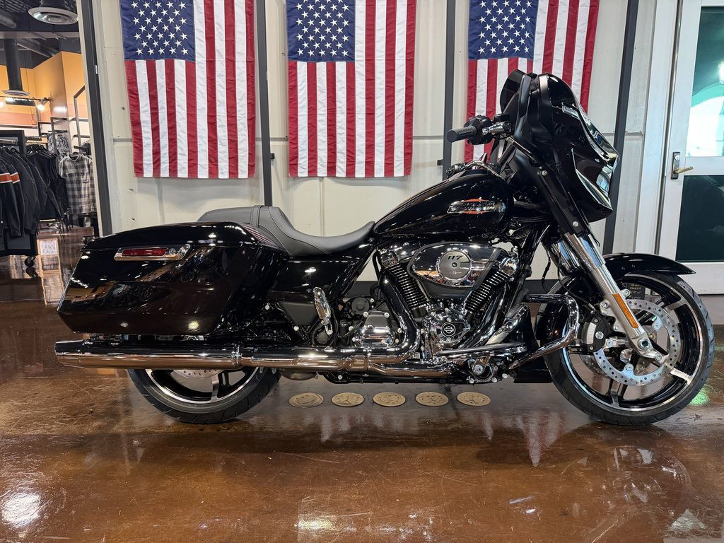 Street Glide®