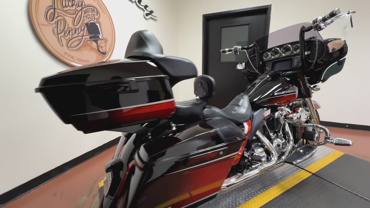 CVO® Street Glide®